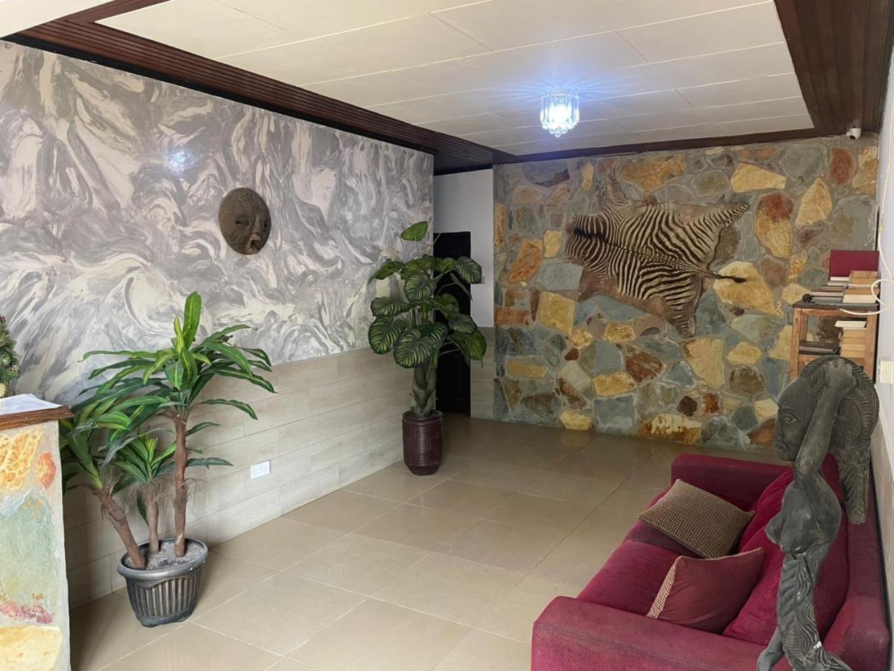 Omanye Lodge Accra Exterior photo